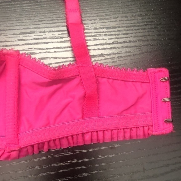 Kensie Bright Pink Sequin and Ruffle Bra Size 34C - Picture 14 of 15
